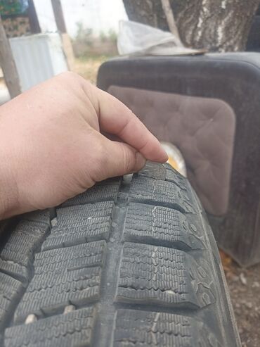 купить диски на ниву бу: Срочно продаю шины 215/55/16.С жирной резиной.95% протектр .Обмен на