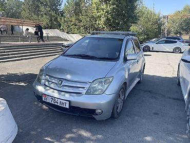 Toyota: Toyota Ist: 2002 г., 1.5 л, Автомат, Бензин, Хэтчбэк — 2