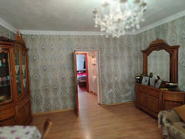 кристал абшерон хырдалан: Bakı, Lökbatan qəs., 3 otaqlı, Köhnə tikili, m. Xocasən, 85 kv. m