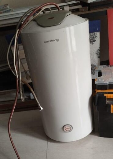 Aristonlar: Ariston 100l
60azn
Yeni yasamal 3036 leli