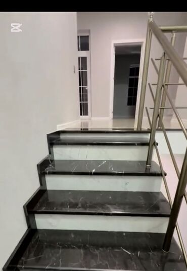 Həyət evləri və villaların satışı: UPD 5 otaqlı, 150 kv. m, Yeni təmirli — 2