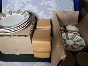 Kuhinjski setovi: Servis nov za kafe,caj,poslastice rucno oslikan 80te.Blue Elephant na lalafo.rs — 2 Kuhinjski setovi: Servis nov za kafe,caj,poslastice rucno oslikan 80te.Blue Elephant — 2