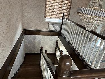 Продажа коттеджей и домов: Продается двух этажный дом! Дом находится в г.Чолпон- Ата. В самом — 12