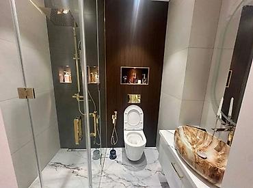 комната манас: 3 комнаты, Бишкек Парк ТРЦ, Душевая кабина, Постельное белье, Кондиционер — 5
