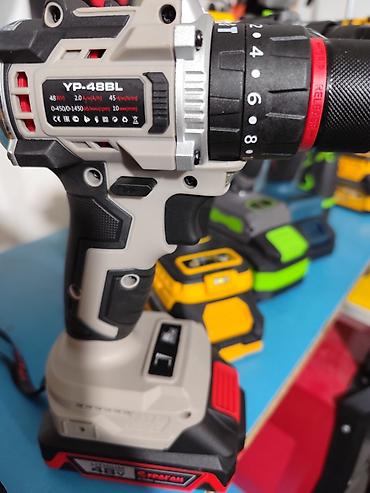 dewalt: Аккумуляторные шуруповерты/дрели, широкий выбор моделей. Ключевые — 4