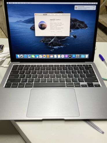 macbook �� ������������������ ������������ в Кыргызстан | Ноутбуки и нетбуки: Apple Air A2179, Intel Core i5, 8 ГБ ОЗУ, 13.3 "