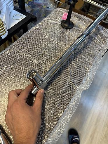 kombi boruları: Xrom rəngli metal boru və birləşdirici sıxac dəsti. Məhsul vitrin — 9