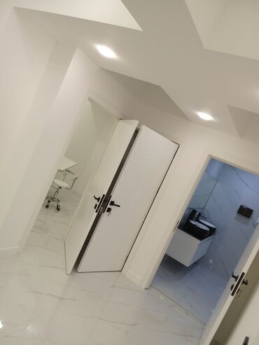 Kommersiya daşınmaz əmlakının satışı: KLİNİKA icarəyə verilir. Otaqların sayı 21 di. SAHƏSİ 430 kV . YENİ — 12