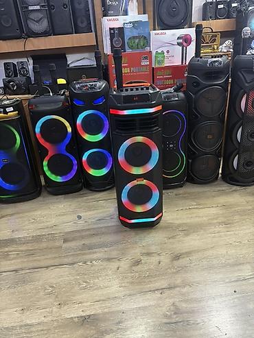 full mp3 indir: Portativ LED işıqlı akustik kolon - Güclü səs çıxışı olan, iri — 1