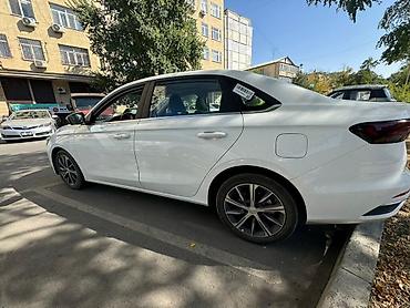 Geely: Geely : 2023 г., Седан — 3