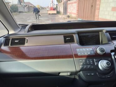 Honda: Honda Stepwgn: 2005 г., Автомат, Минивэн — 10