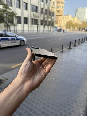 Apple iPhone: IPhone 14 Pro Max, 256 GB, Black Titanium — 12