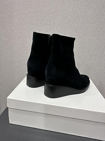 ugg bakü: Qadın kürən dəri görünüşlü, qara rəngli botlar - Model: qısa boğaz — 3