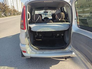 Toyota: Toyota Yaris Verso: 2001 г., 1.3 л, Механика, Бензин, Хэтчбэк — 6