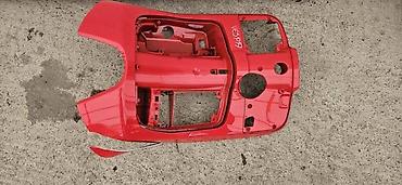 horizontalno: PLASTIKA VESPA — 1
