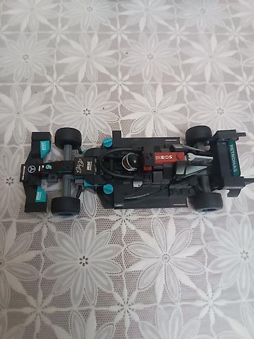 автомобильный набор: LEGO Speed Champions – Mercedes-AMG Petronas Formula 1 yarışı — 2