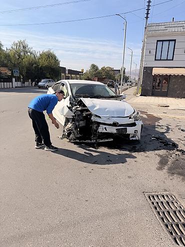 carplay бишкек: Toyota Prius: 2019 г., Гибрид — 1
