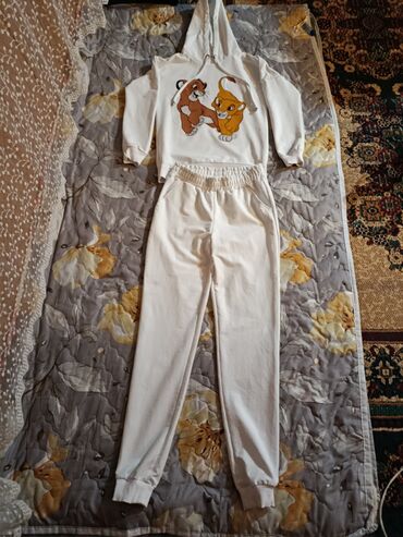Спортивные костюмы: Мужской спортивный костюм, 2XL (EU 44), Новый, цвет - Белый, Самовывоз
