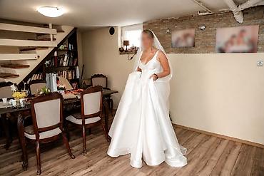 suncokret nakit: Saten venčanica sa korsetom i velom - Model: klasična — 3