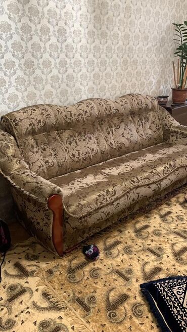 дивандеки в бишкеке: Прямой диван, цвет - Коричневый, Б/у