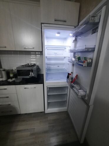 часики бу: Холодильник Beko, Б/у, Side-By-Side (двухдверный), 200 *