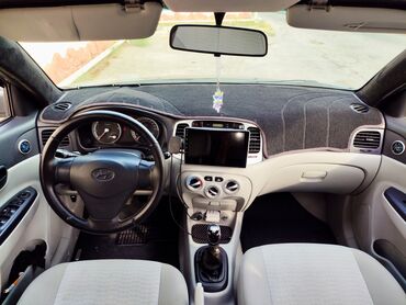 Hyundai: Hyundai Accent: 1.5 l | 2008 il Sedan — 23