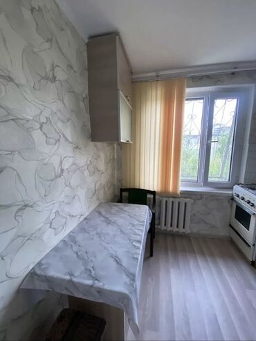 срочно здаю квартиру долгосрочно малдыбаева: 1 бөлмө, Менчик ээси, Чогуу жашоосу жок, Толугу менен эмереги бар