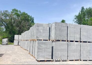 шумоизоляция материалы: Паллеты с блоками из газобетона, предназначенные для строительных