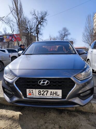 джетта 1: Hyundai Solaris: 1.6 л | 2018 г. | Седан | Идеальное