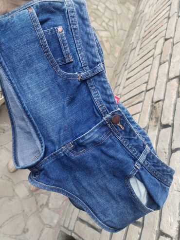 new yorker kozna jakna: H&M sorc vel 42
Kao nov
Struk po 45
Duzina 20