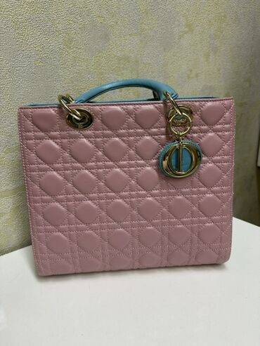 Çaydanlar: Əl çantası, Dior