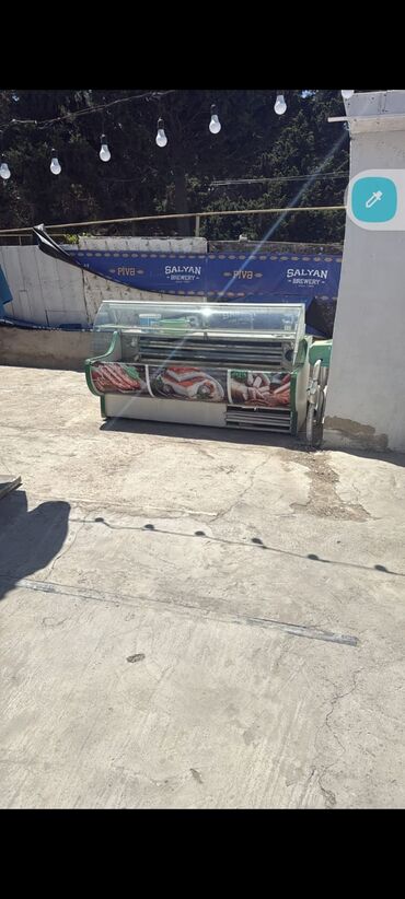 coca cola soyuducu: Vitrin soyuducu tecili satilir hec bir problemi yoxdu qiymeti 300 azn