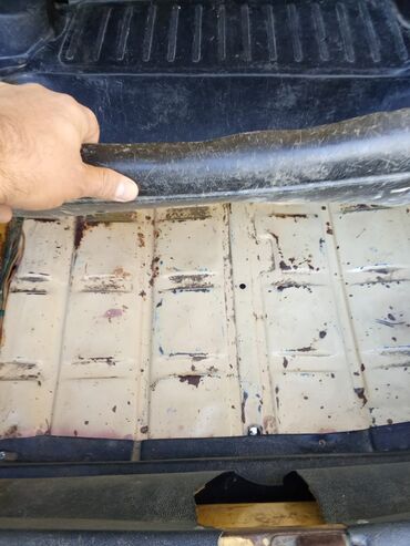 VAZ (LADA): VAZ 2106 sedan - Korpus: 4 qapılı sedan, sarı rəng, xrom yan — 1