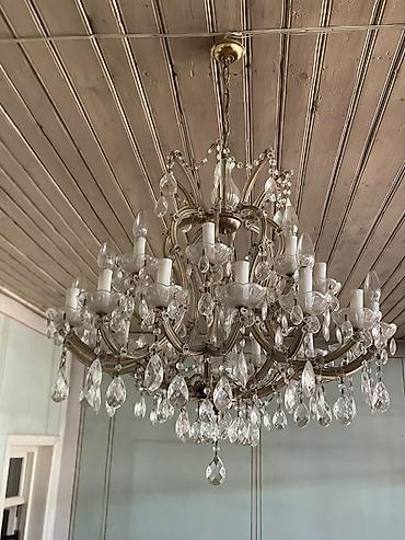 2 ci perde: Çılçıraq, 10 və daha çox lampa, Şüşə — 1