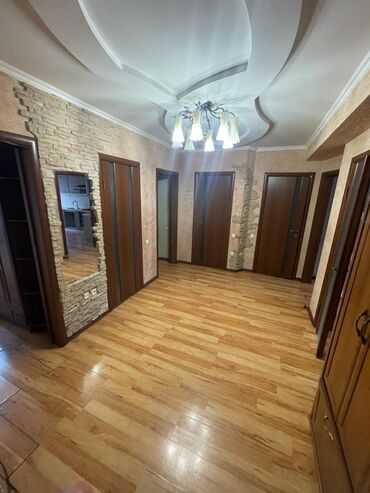 квартира берилет беловодск: 3 бөлмө, Менчик ээси, Чогуу жашоосу жок, Жарым -жартылай эмереги бар