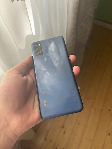Digər mobil telefonlar: TCL 20E smartfon - Ekran: 6.52" HD+ (720×1600), damla-notch ön kamera — 5