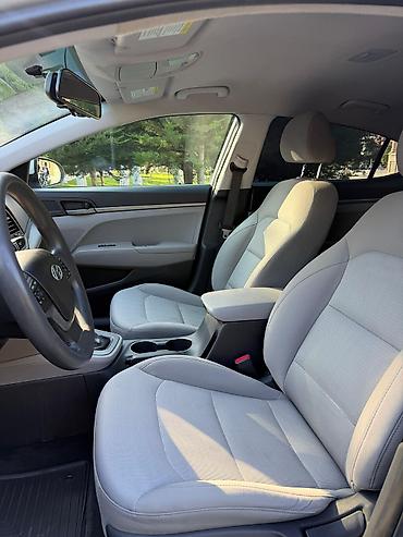 Hyundai: Hyundai Elantra: 2 l | 2017 il Sedan — 10