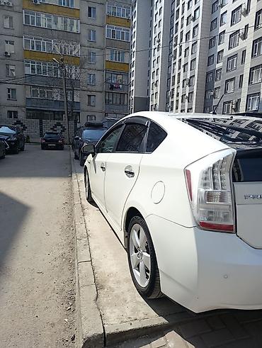 кел кел: Toyota Prius: 2011 г., 1.8 л, Робот, Гибрид, Лифтбек — 6