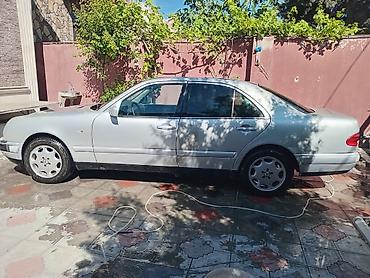 mercedes e220 cdi: Mercedes-Benz E-Class: 2.2 l | Sedan — 7