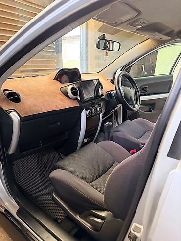 ниже: Toyota Ist: 2004 г., 1.5 л, Автомат, Бензин — 6