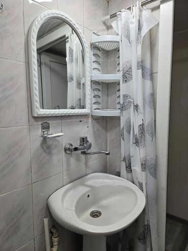 Uzunmüddətli kirayə mənzillər: İnşaatçılar metro Baku mol yaxınlıqı kiraye menzil ancaq xanımlara 1 — 5