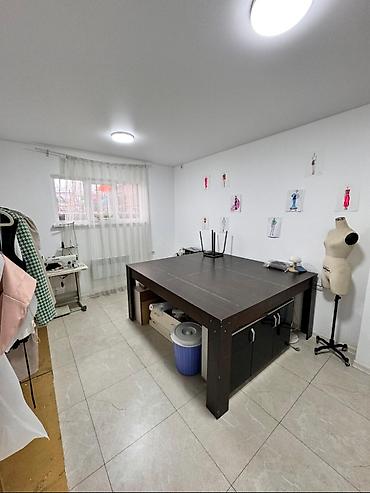 Продажа другой коммерческой недвижимости: 🏢 3-комнатное коммерческое помещение 68 м² 📍 район: Кок-Жар мкр — — 3