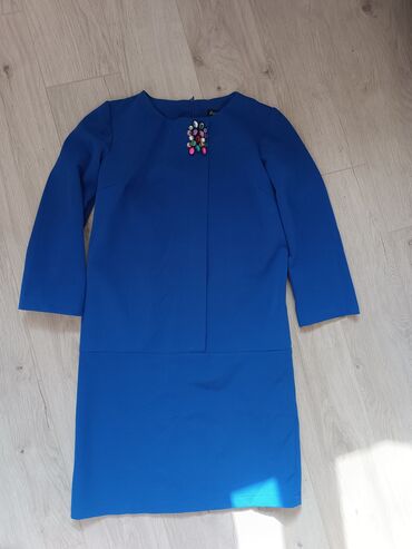 синяя платья: Продам каждую вещь за 100 сом. в хорошем состоянии, б/у