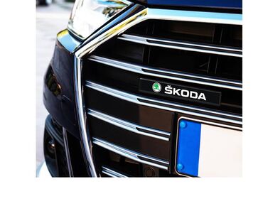 Tuning oprema: 12V Svetleći LED znak za prednju masku - ŠKODA Svetleći znak za — 5