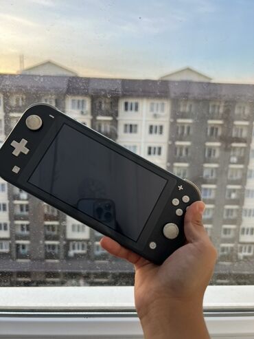 купит нинтендо свитч лайт: Портативная игровая консоль Nintendo Switch Lite в черном цвете
