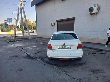 калдина: Volkswagen Polo: 2015 г., 1.5 л, Автомат, Седан — 4