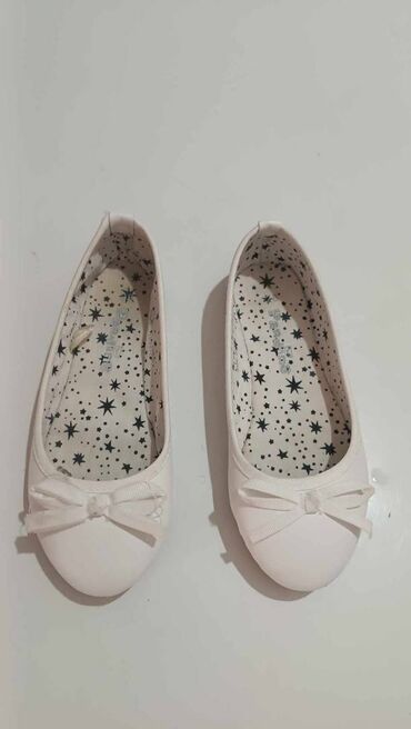subara bela lisica: Ballet shoes, Size - 28