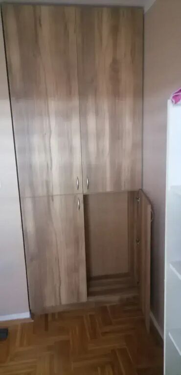 Ormari: Ormar 41 📌 Specifikacije: Materijal: Univer ploča Debljina: 18 mm — 5