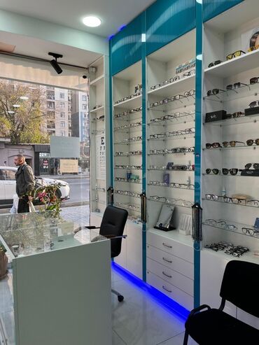 Aksesuarlar üçün vitrinlər: Eynək üçün, Yeni — 5