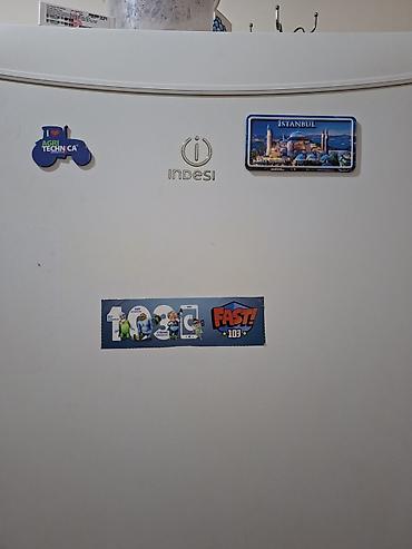 180: Холодильник Indesit, Б/у, Двухкамерный — 1